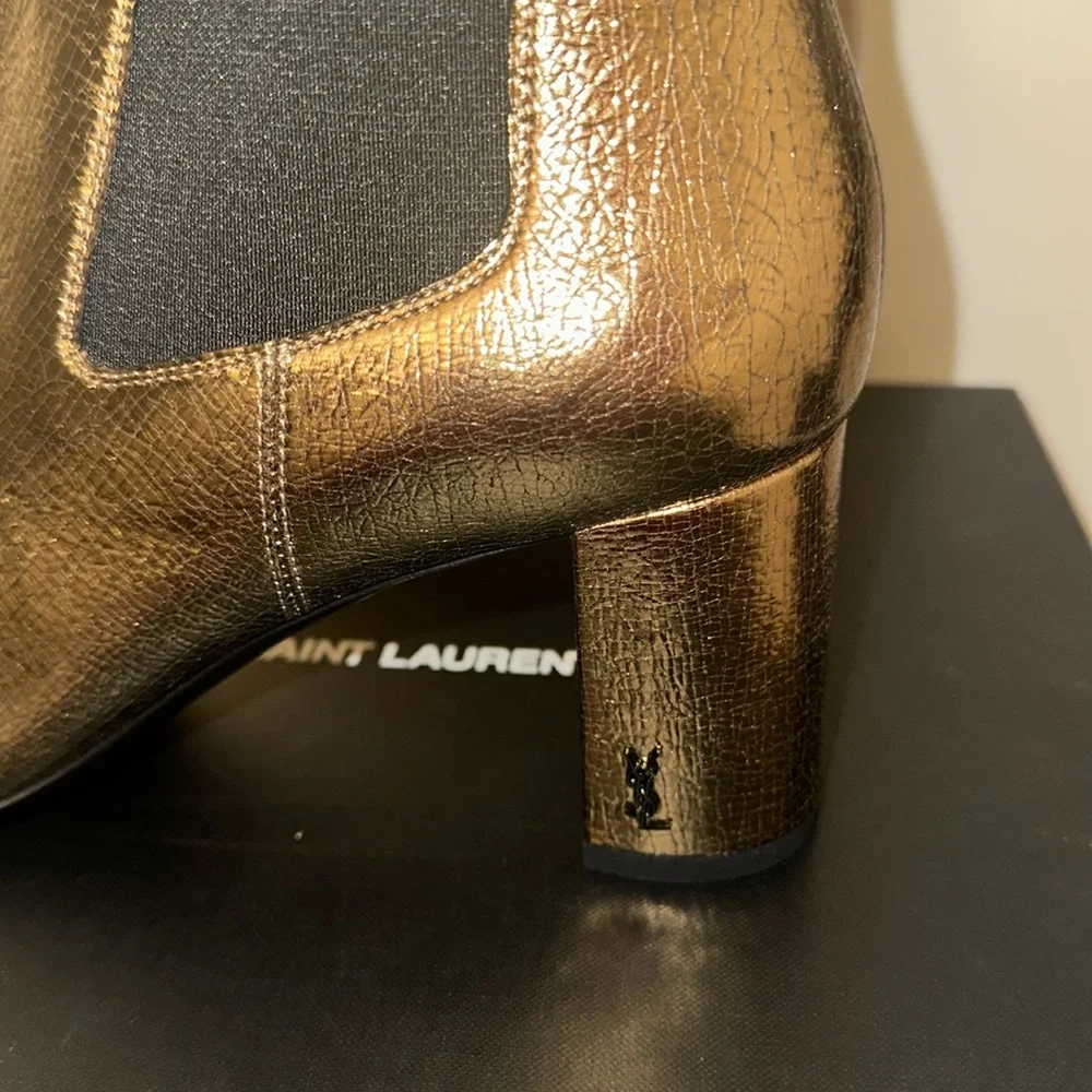 RARE Saint Laurent mid-heel leather boot in super crack/nero lucido.  Size 9 - Picture 8 of 9